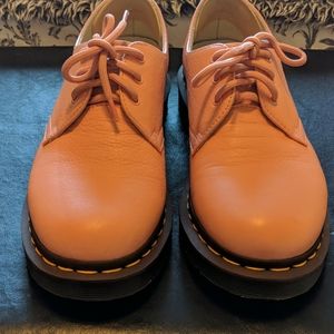 Size US womens 8 Dr. Martens salmon pink Virginia